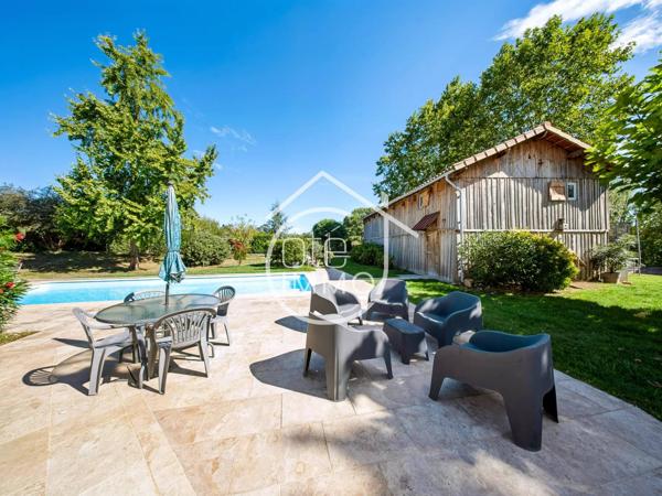 PRIGONRIEUX : Magnifique périgourdine 12 pièces de 331m² avec piscine et accès dordogne