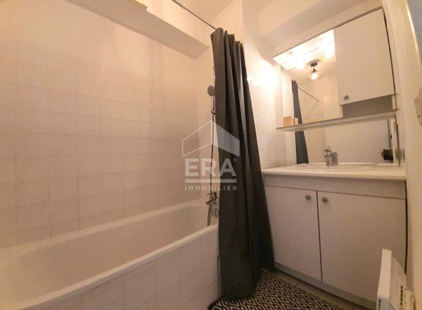 PAU Berlioz - T2  meublé de 31m² avec place de parking et terrasse