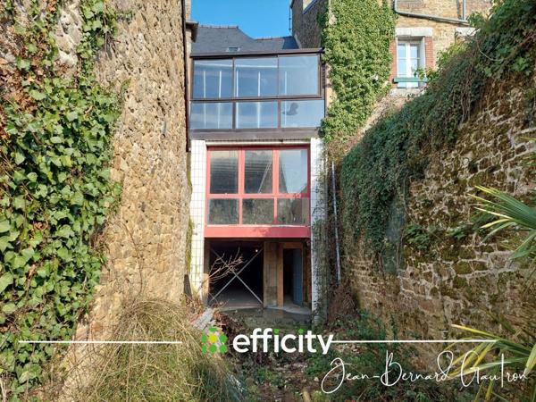 Immeuble 14 pièces - 319 m²