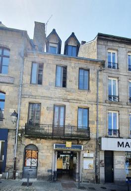 Immeuble 14 pièces - 319 m²