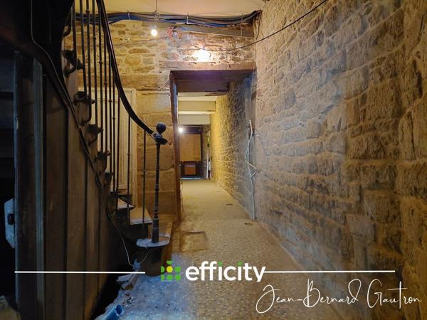 Immeuble 14 pièces - 319 m²