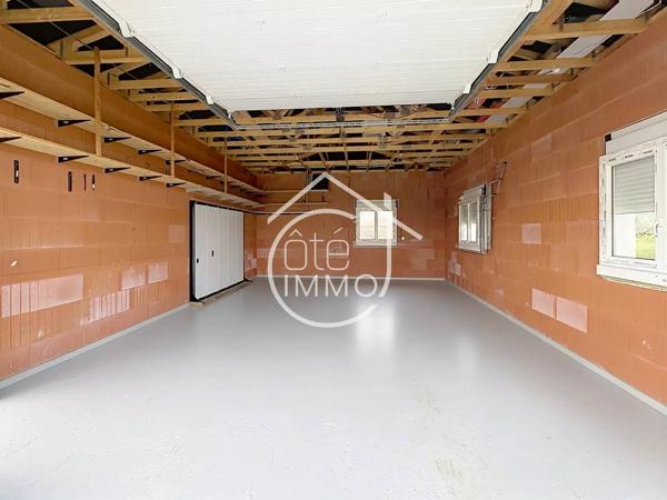 Port Sainte Foy : Maison de plain pied de 92m2  avec piscine  sur terrain de 3000m2.