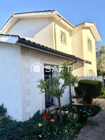 Villa lumineuse avec piscine