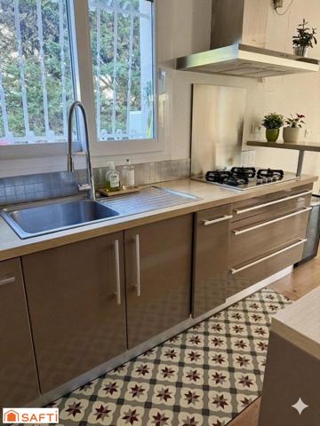 Villa lumineuse avec piscine