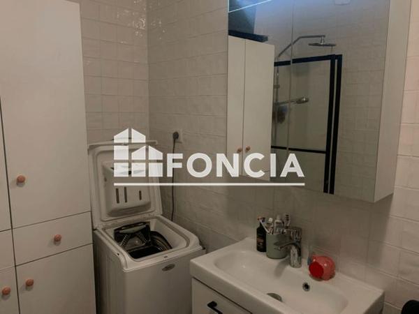 Location Appartement 3 pièces 62.08 m² - 71 Rue Mathieu de la. Drome Valence 26000