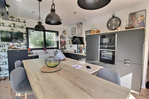 Maison 3 chambres écologique en bois – 128 m² de plain-pied