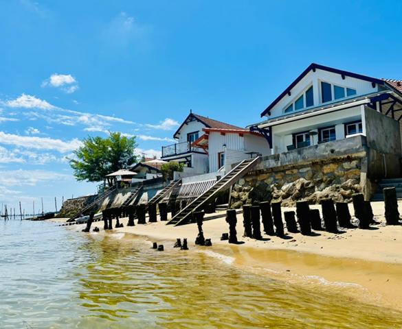 Cap Ferret, plage de l’Herbe/Villa Algérienne, très belle villa d’architecte 155 m2, 4 chambres, garage, sur beau terrain de 981 m2