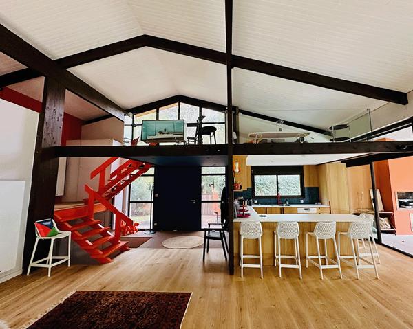 Cap Ferret, plage de l’Herbe/Villa Algérienne, très belle villa d’architecte 155 m2, 4 chambres, garage, sur beau terrain de 981 m2