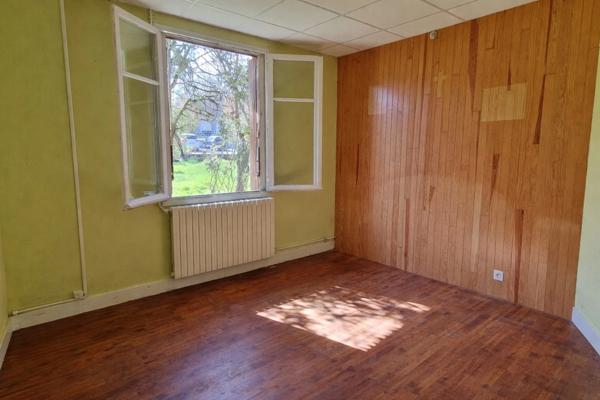 RARE environ 1 000 m² de terrain au calme à 15 min de Rodez