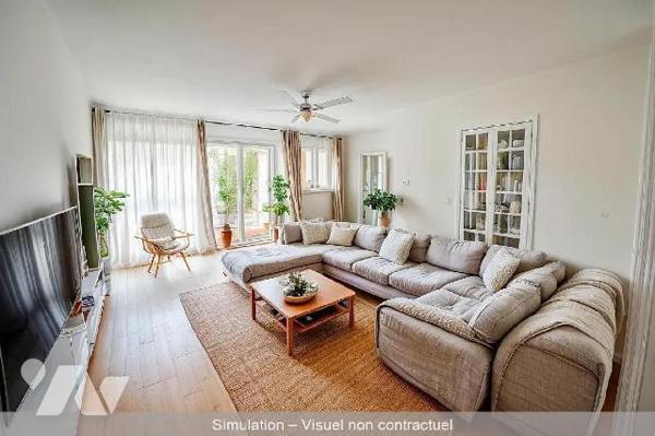  A VENDRE - Rennes (35) Appartement dernier étage T5 en Duplex + terrasse + cave + garage. A vi...