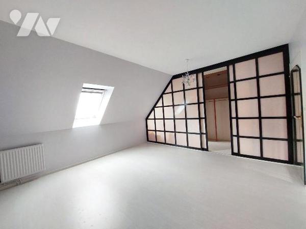 A VENDRE - Rennes (35) Appartement dernier étage T5 en Duplex + terrasse + cave + garage. A vi...