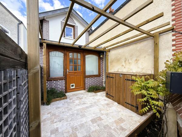 Maison 2 ch, rénovée, terrasse, tram à pied