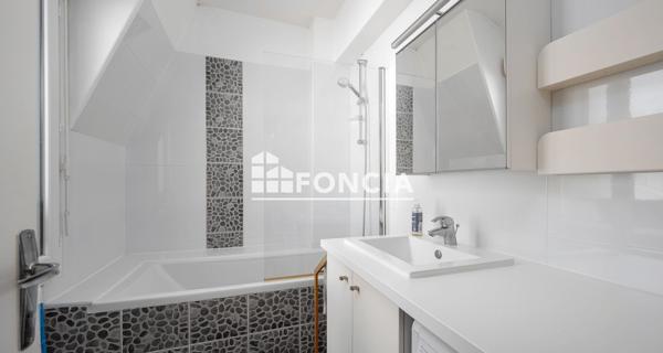 À vendre Appartement 2 pièces 49.09 m² - Paris 75015