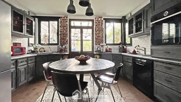 Maison de ville 147 m² à Créteil 94000