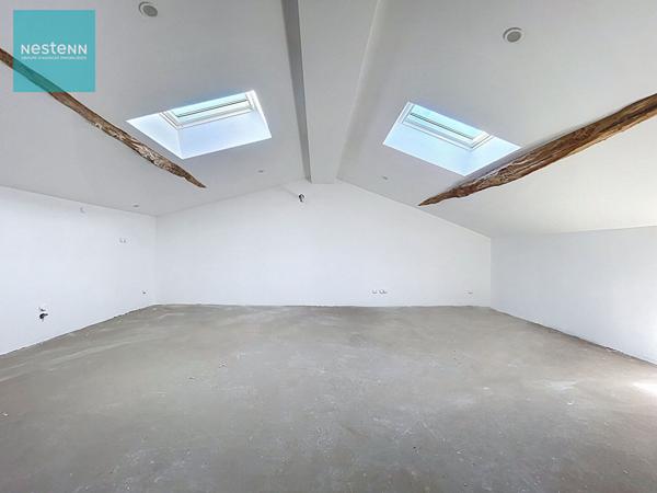 Appartement à vendre T2 rénové 53m² avec parking, centre Villefranche De Lauragais