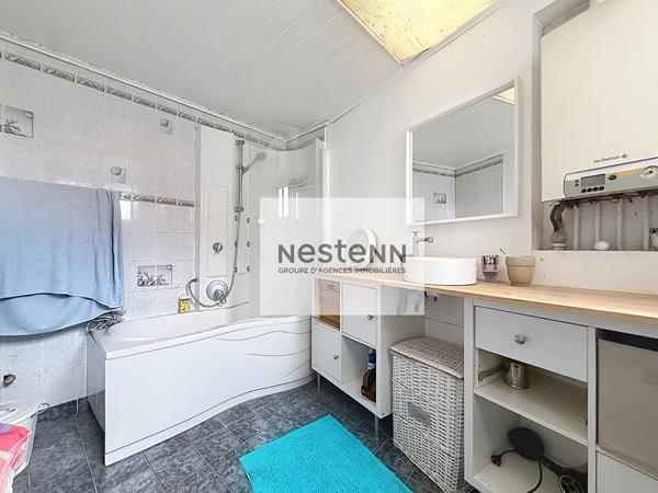 Nouvelle Exclusivité NESTENN : Maison semi-mitoyenne 130m2 en centre-ville avec 4 chambres!