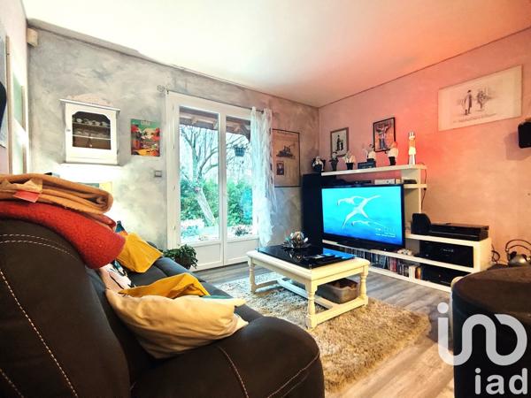 Maison traditionnelle 8 pièces de 225 m² à Saint-Ybars (09210)