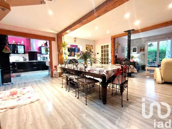 Maison traditionnelle 8 pièces de 225 m² à Saint-Ybars (09210)