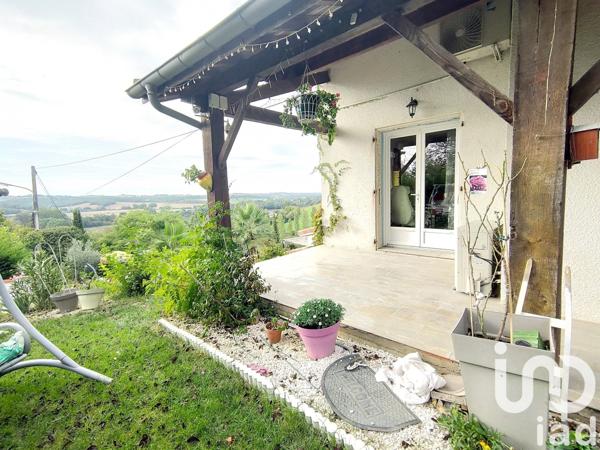 Maison traditionnelle 8 pièces de 225 m² à Saint-Ybars (09210)