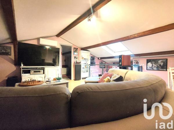 Maison traditionnelle 8 pièces de 225 m² à Saint-Ybars (09210)