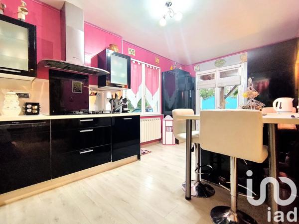 Maison traditionnelle 8 pièces de 225 m² à Saint-Ybars (09210)