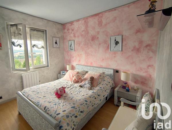 Maison traditionnelle 8 pièces de 225 m² à Saint-Ybars (09210)