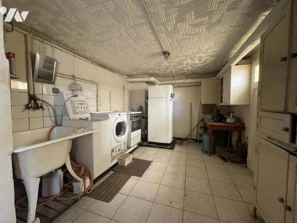 Maison d'habitation d'environ 90 m² habitables sur un terrain de 458 m².