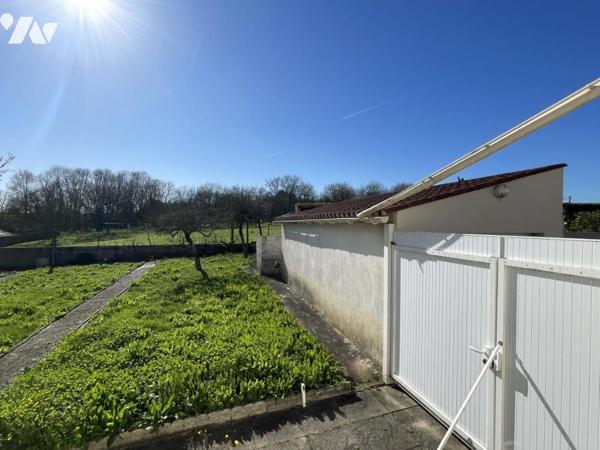 Maison d'habitation d'environ 90 m² habitables sur un terrain de 458 m².