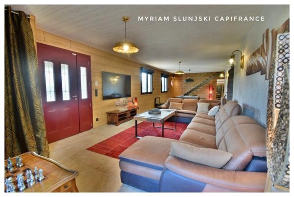 Dpt Landes (40), à vendre Villa atypique proche autoroute, océan, au calme.