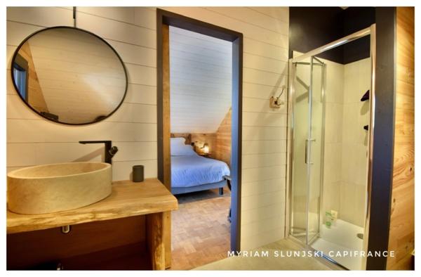 Dpt Landes (40), à vendre Villa atypique proche autoroute, océan, au calme.