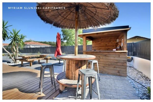 Dpt Landes (40), à vendre Villa atypique proche autoroute, océan, au calme.