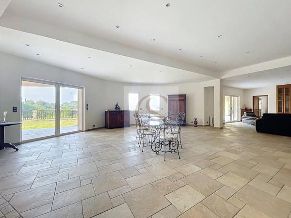 Maison à vendre 6 pièces de 289 m²