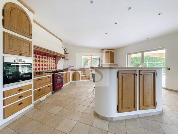 Maison à vendre 6 pièces de 289 m²