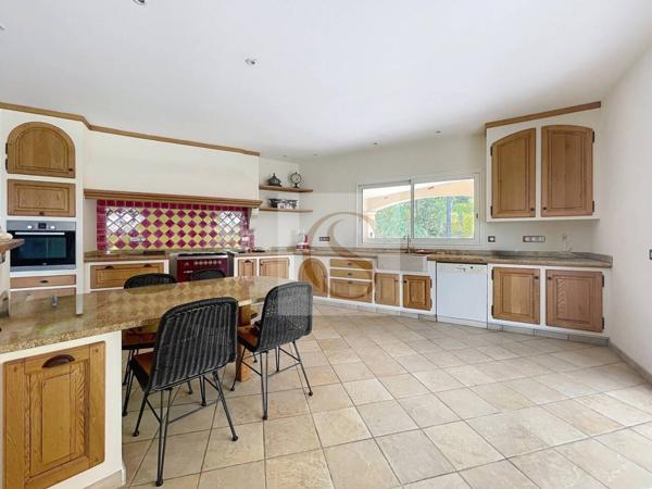 Maison à vendre 6 pièces de 289 m²