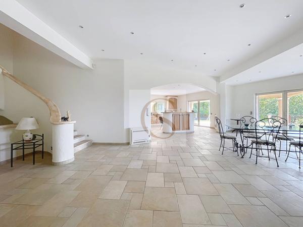 Maison à vendre 6 pièces de 289 m²