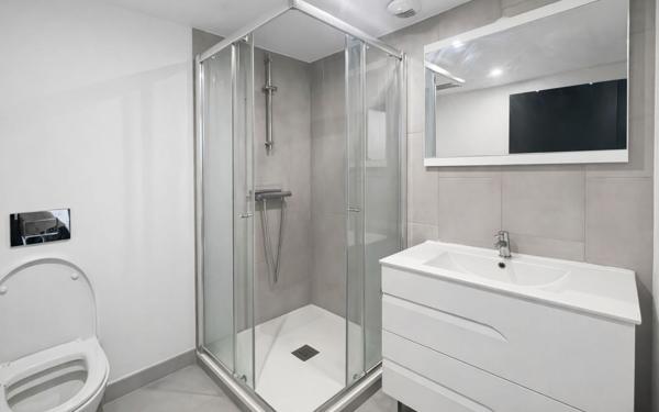 Appartement à vendre    1 pièce • 23,27 m2 Montreuil