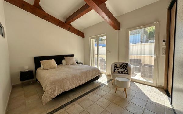 Maison à vendre    6 pièces •  Vauvert