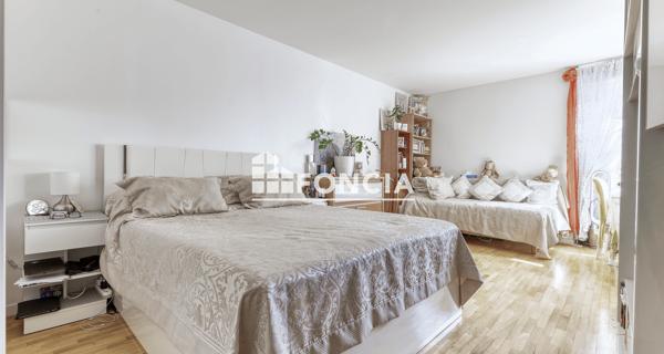 À vendre Studio 33.14 m² - Issy-les-moulineaux 92130