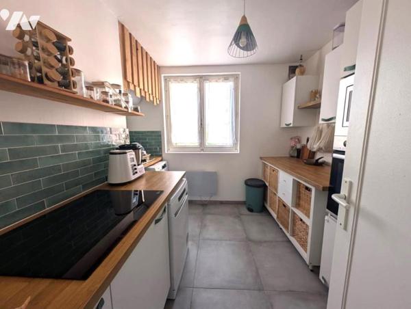 Appartement avec cave et balcon et proche du centre ville