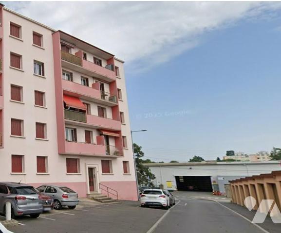 Appartement avec cave et balcon et proche du centre ville