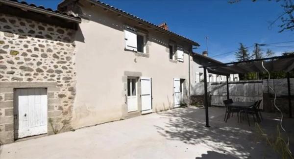 Maison à vendre |  Saint-Estèphe |  4 pièces | 108 m²