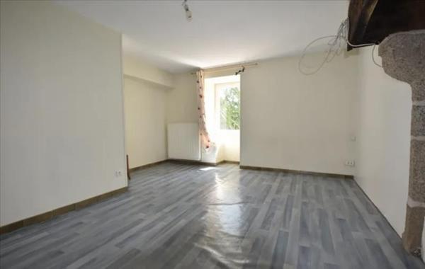 Maison à vendre |  Saint-Estèphe |  4 pièces | 108 m²