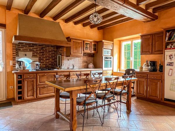 Propriété 5 chambres avec gîte et parc arboré à Saint-Sylvain-d'Anjou !