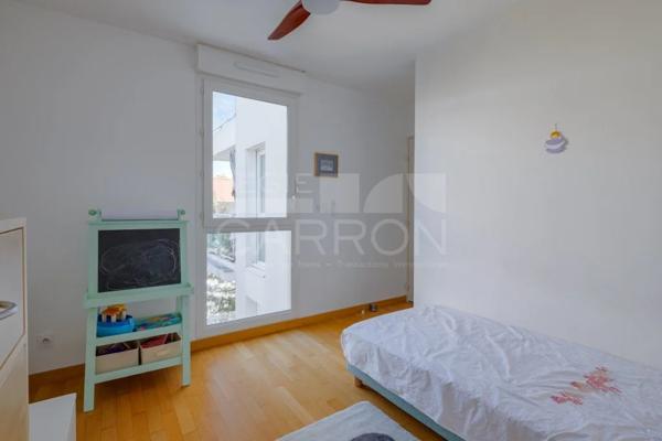 APPARTEMENT T3 A VENDRE - CALUIRE ET CUIRE - 74 m 2 - 335 000 €