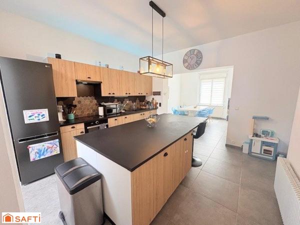 Charmante maison rénovée avec 3 chambres et jardin !!