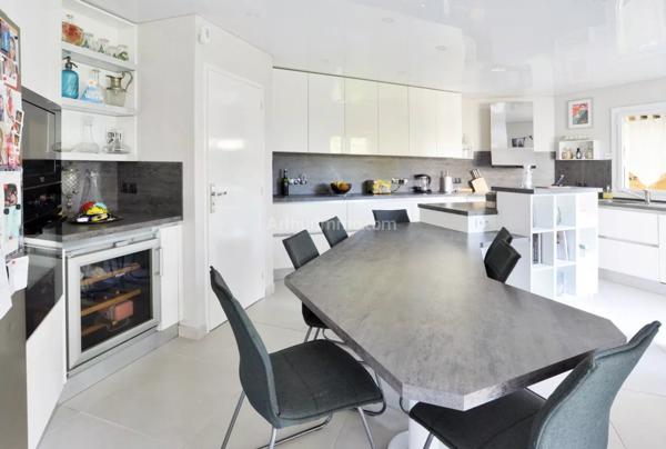 Vente Maison 8 pièces 160 m2 à Villeneuve-Saint-Georges