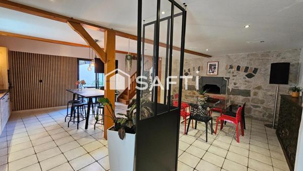 SUPERBE MAISON DE VILLE ENTIÈREMENT RÉNOVÉE – BELLEY CENTRE (01)