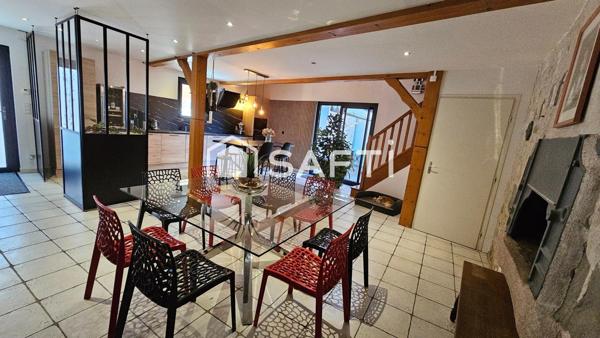 SUPERBE MAISON DE VILLE ENTIÈREMENT RÉNOVÉE – BELLEY CENTRE (01)