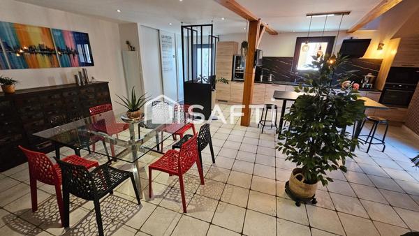 SUPERBE MAISON DE VILLE ENTIÈREMENT RÉNOVÉE – BELLEY CENTRE (01)