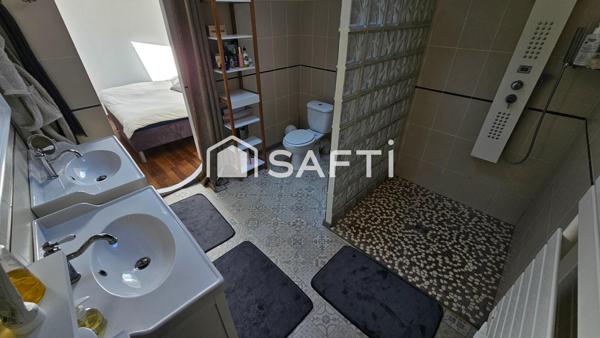 SUPERBE MAISON DE VILLE ENTIÈREMENT RÉNOVÉE – BELLEY CENTRE (01)